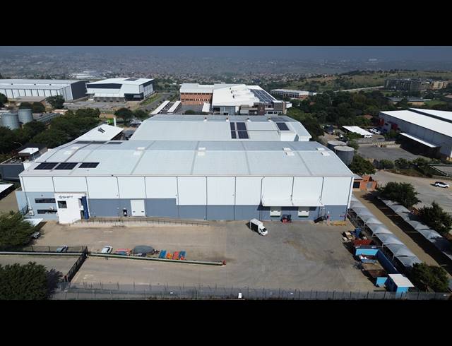 3,280M² WAREHOUSE TO LET IN LINBRO PARK